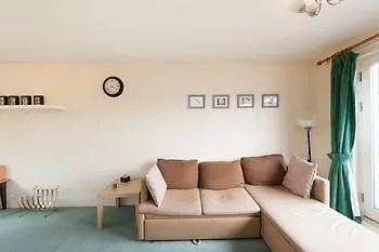 Edinburgh City Center Coady Apartment Sleeps 5 Free Car Park Space