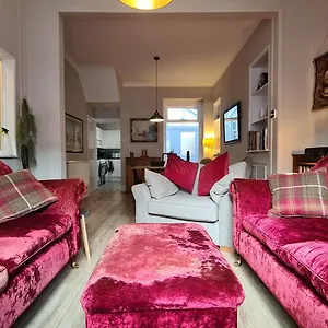 Comfy Very Close To Cardiff , Barry United Kingdom