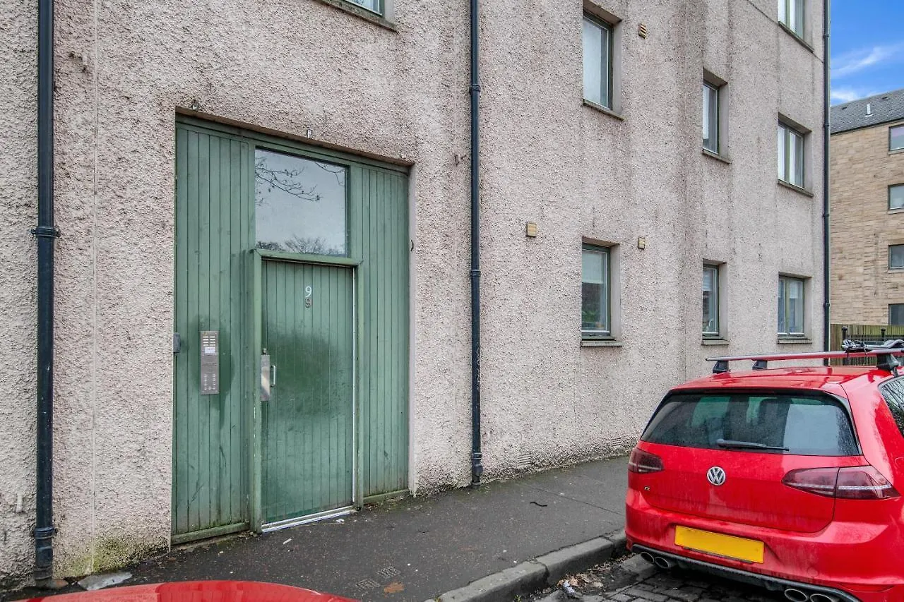 Edinburgh City Center Coady Apartment Sleeps 5 Free Car Park Space
