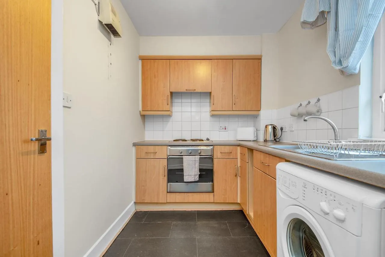 Edinburgh City Center Coady Apartment Sleeps 5 Free Car Park Space 0*,  Reino Unido
