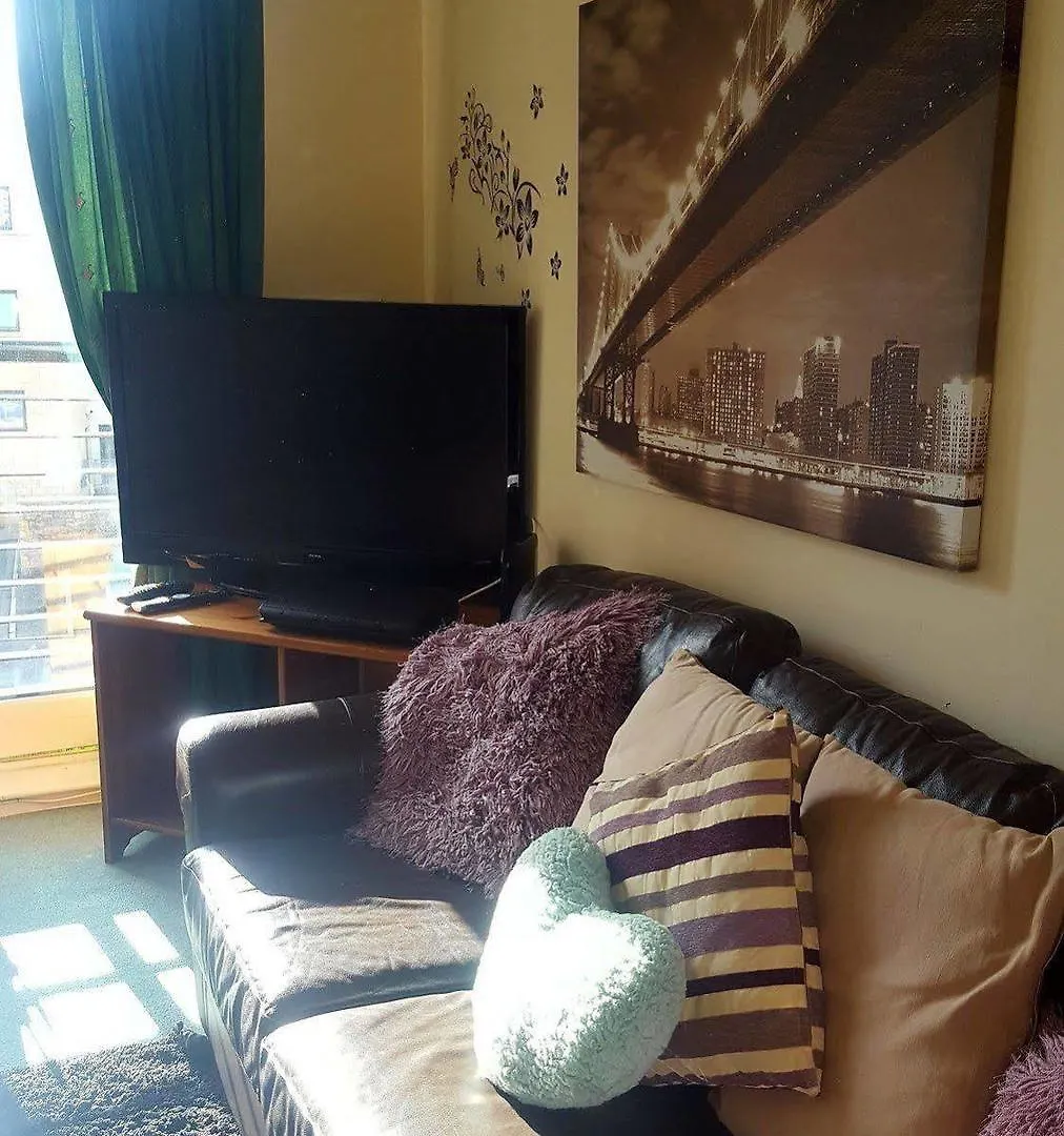 Edinburgh City Center Coady Apartment Sleeps 5 Free Car Park Space 0*,  Reino Unido