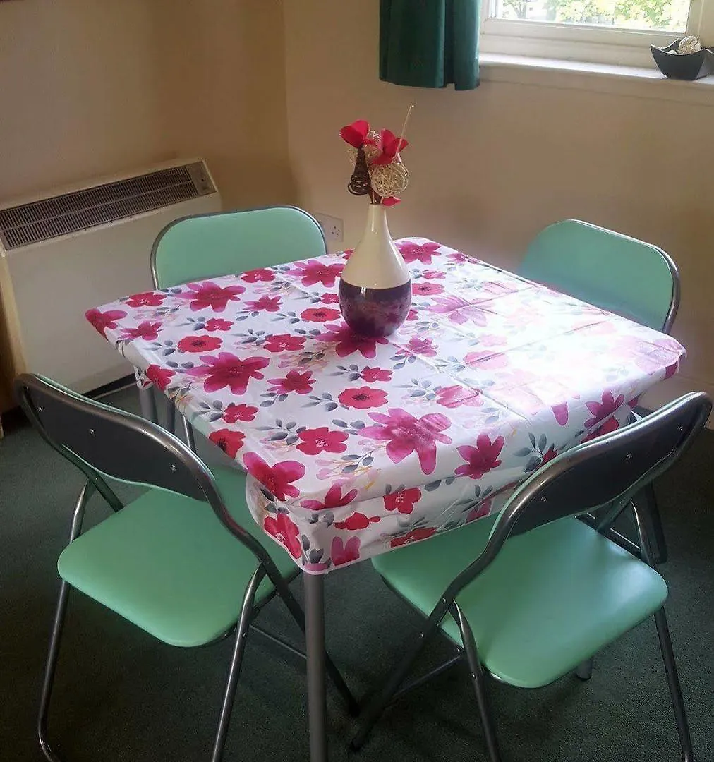 Edinburgh City Center Coady Apartment Sleeps 5 Free Car Park Space