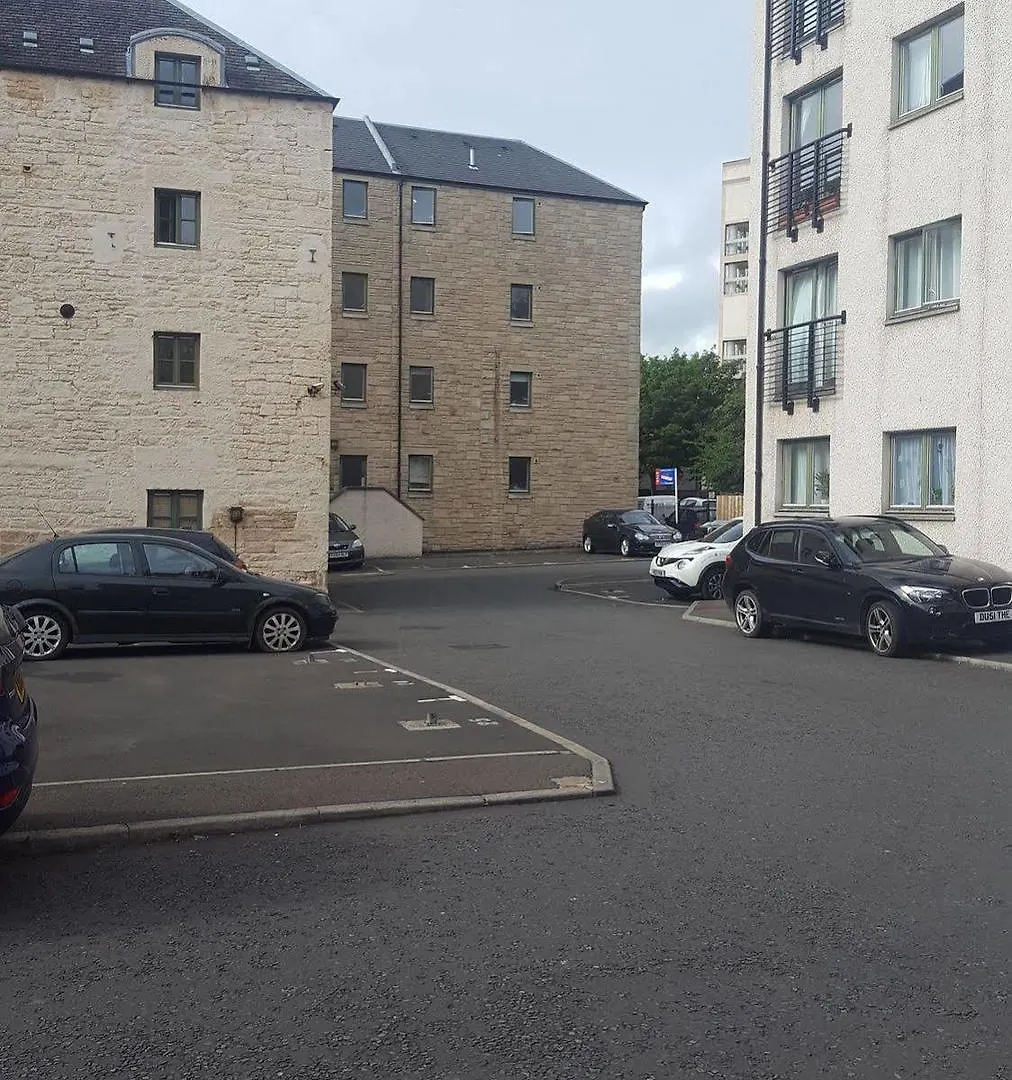 Edinburgh City Center Coady Apartment Sleeps 5 Free Car Park Space 0*,
