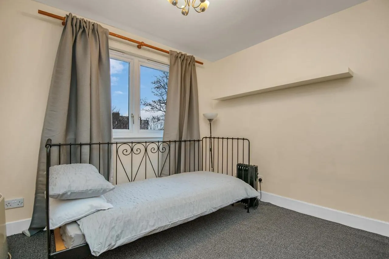 Edinburgh City Center Coady Apartment Sleeps 5 Free Car Park Space イギリス