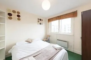 Edinburgh City Center Coady Apartment Sleeps 5 Free Car Park Space
