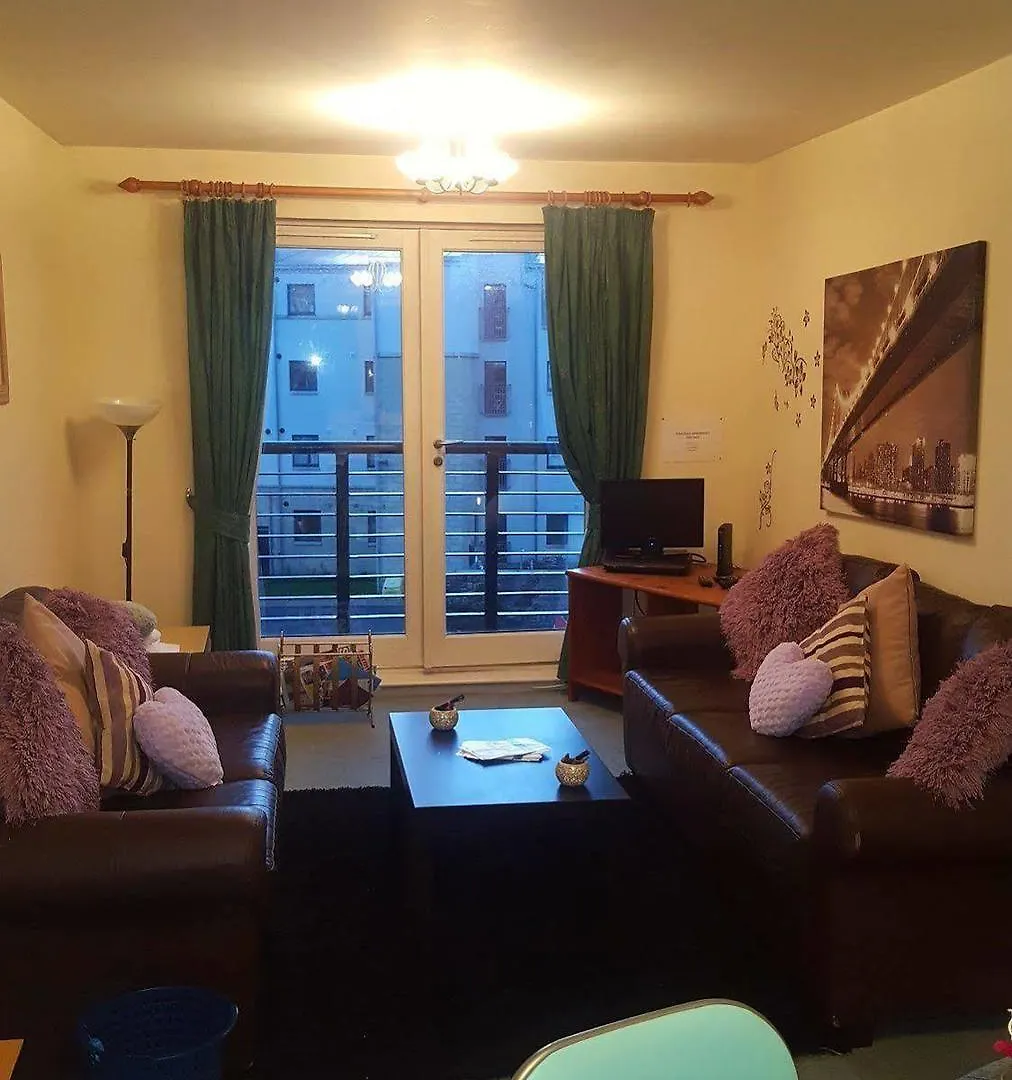 Edinburgh City Center Coady Apartment Sleeps 5 Free Car Park Space イギリス